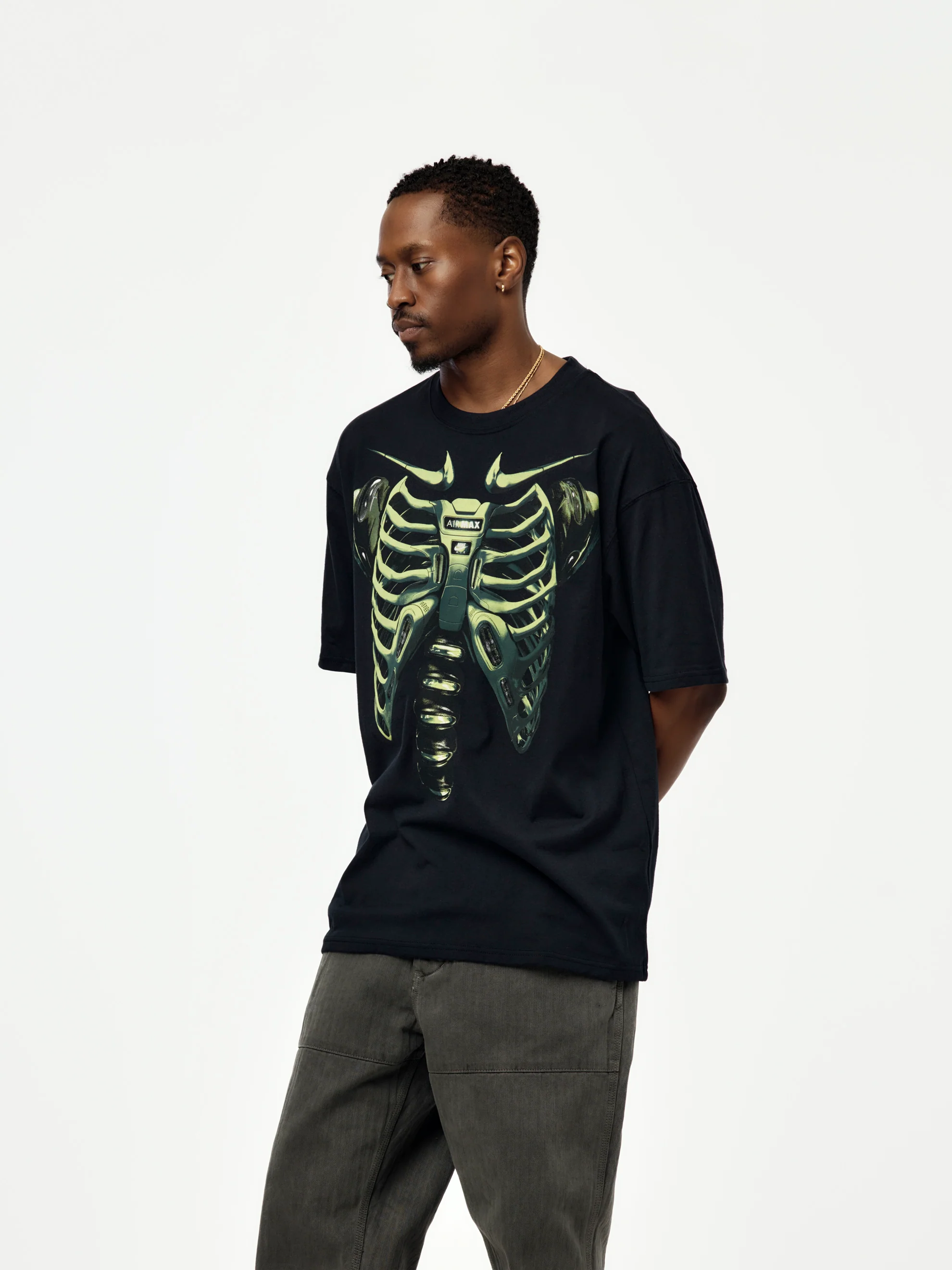 Nike Men's Max 90 T-Shirt (BLACK/VOLT) - Image 2